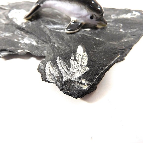 Minature Dolphin Figurine on Painted Slate 3.25" - Picture 7 of 8